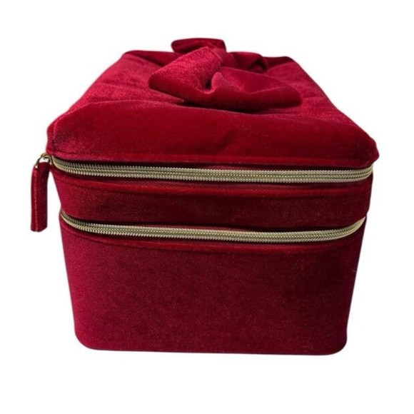 Estée Lauder Makeup Cosmetic Red Velvet Weekend/Travel Bag/ Train Case - Picture 8 of 15
